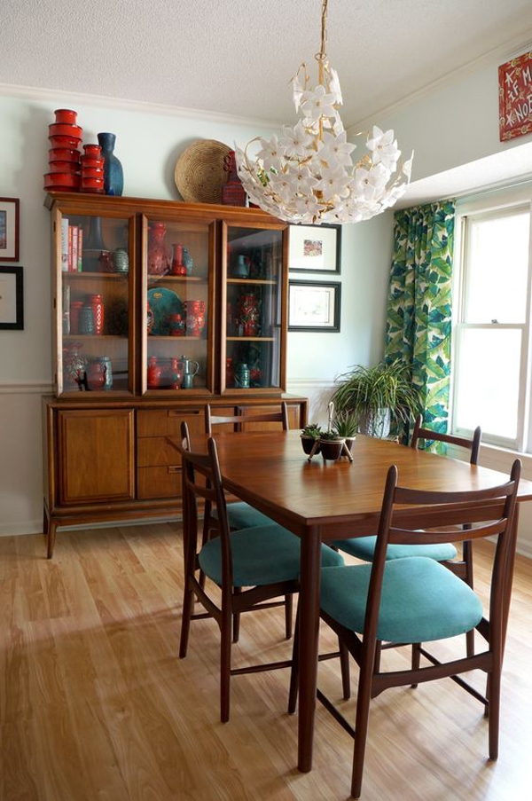 wood-friendly-dining-areas-with-cabinet-display