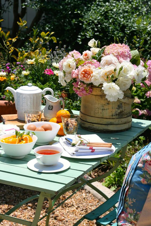 beautiful-natural-spring-table-garden