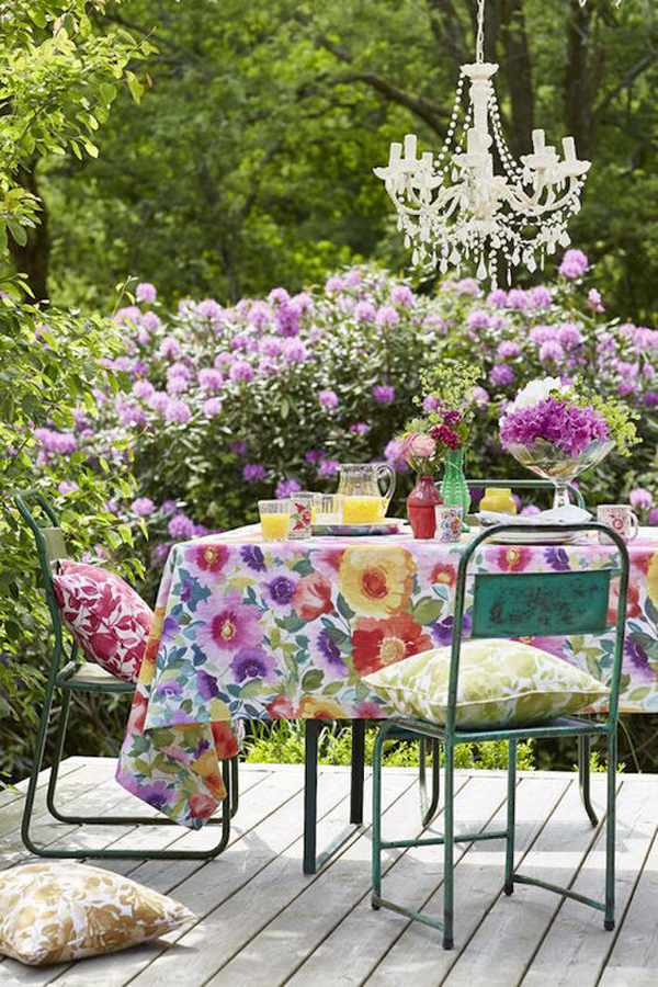 colorful-outdoor-spring-dining-room-ideas