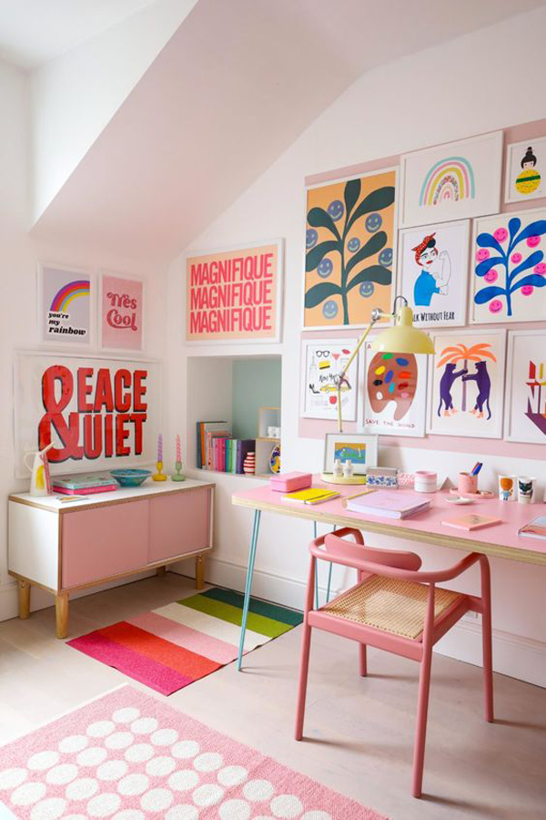 cozy-pink-study-room-with-gallery-wall