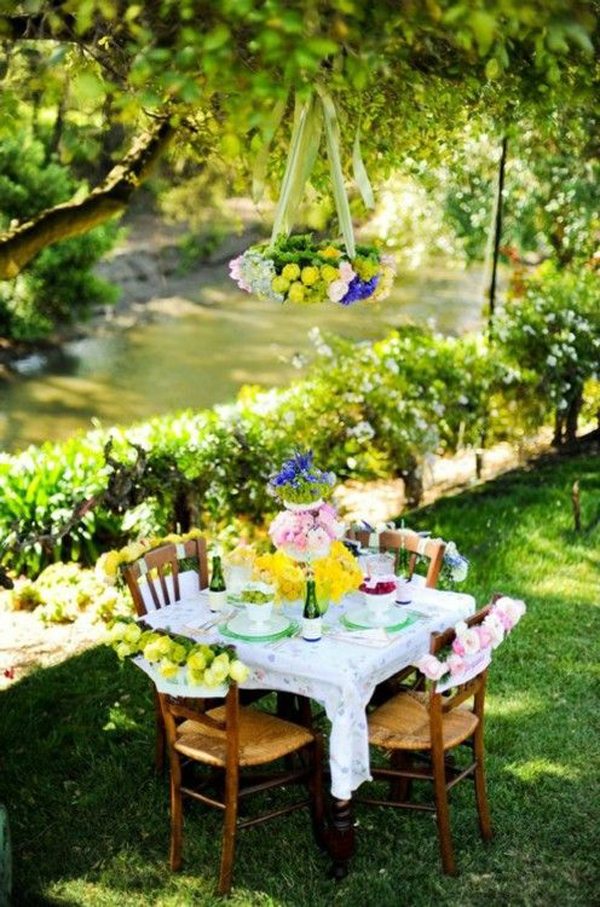 romantic-spring-dining-table-with-fruits-chandelier