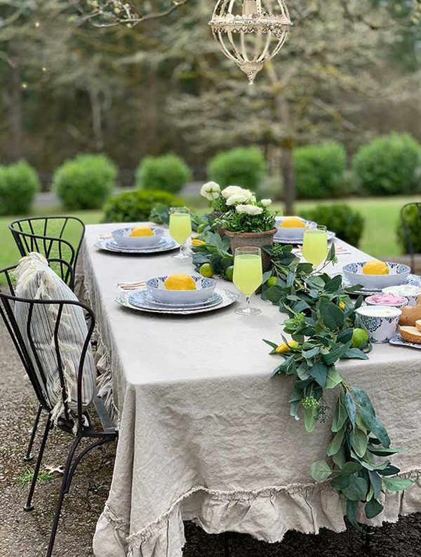 spring-outdoor-table-decor-ideas