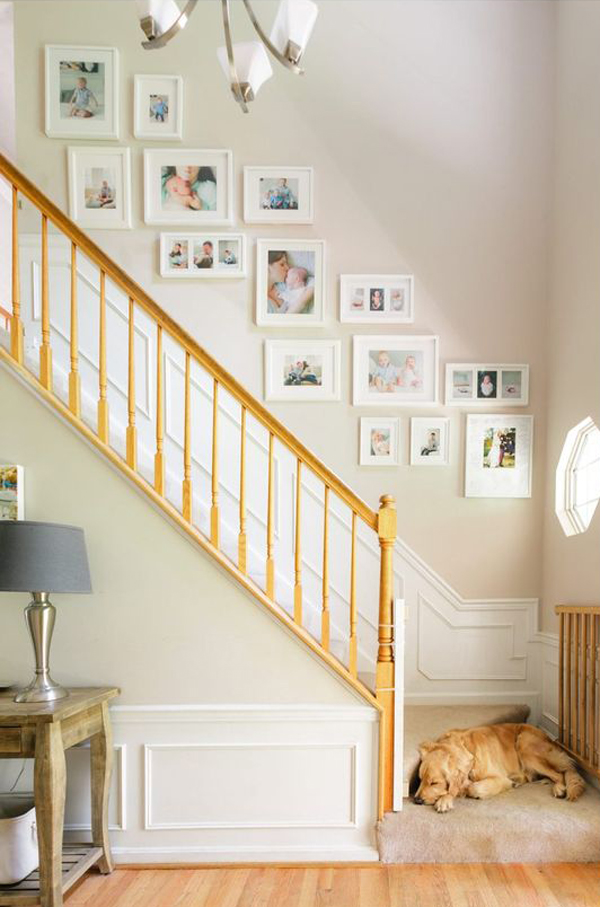 staircase-family-album-decor