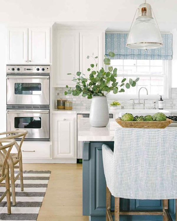 coastal-kitchen-cabinet-colors