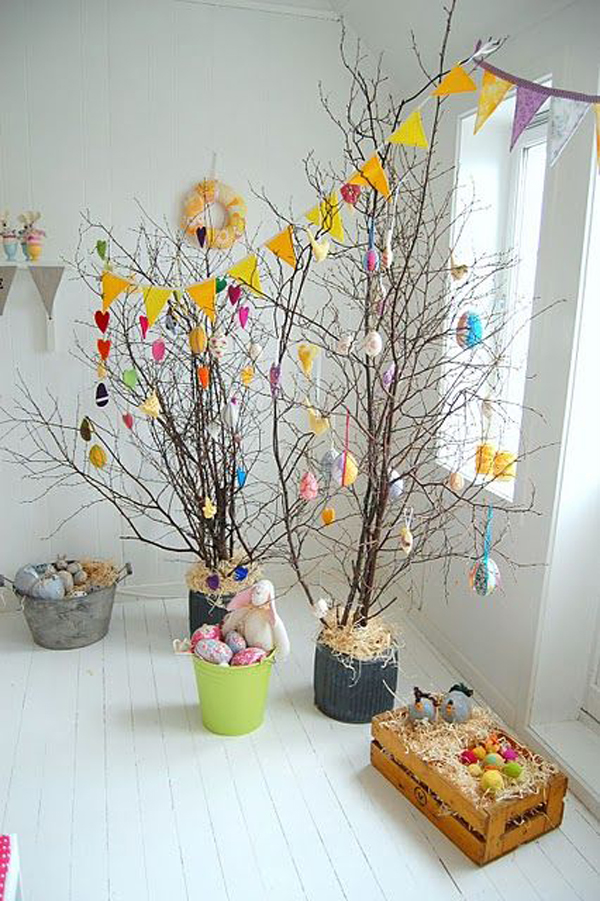 free-standing-easter-tree-decorations