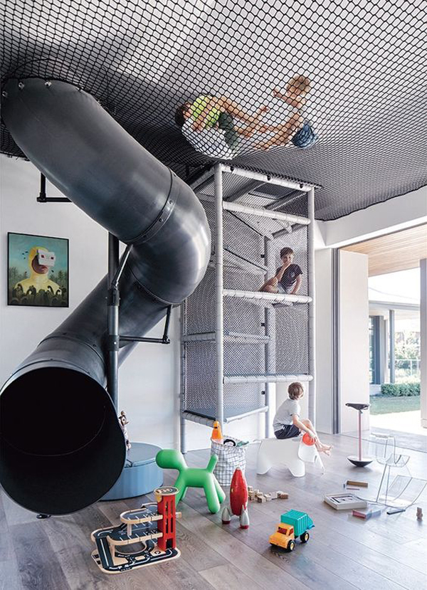 indoor-outdoor-kid-playground