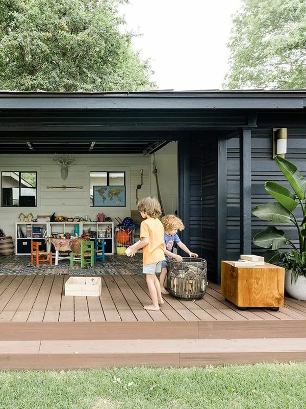 kid-friendly-play-backyard