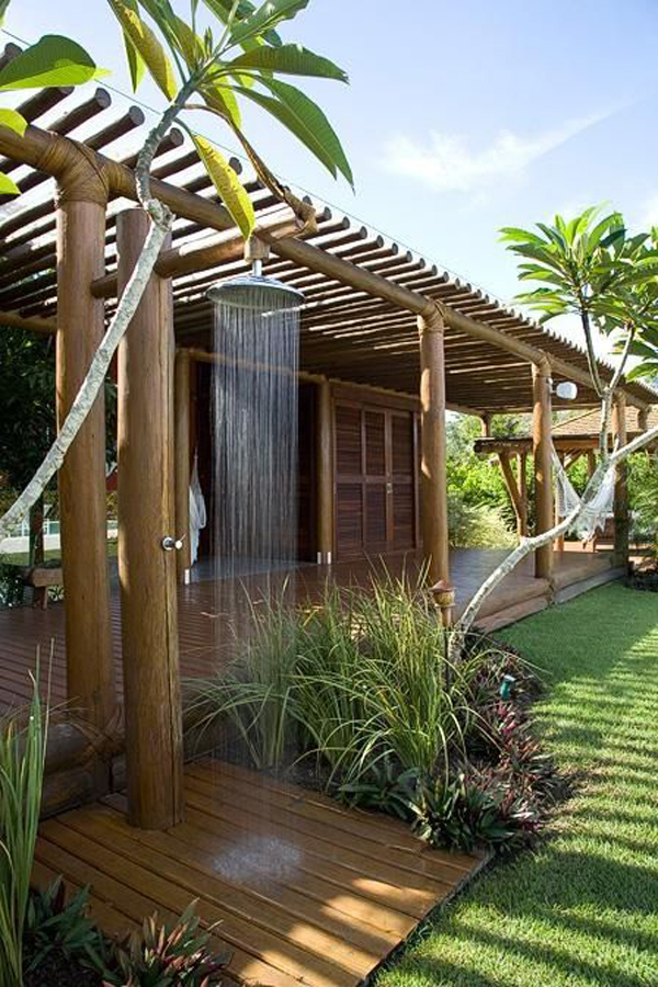 stylish-outdoor-bamboo-shower-in-the-backyard