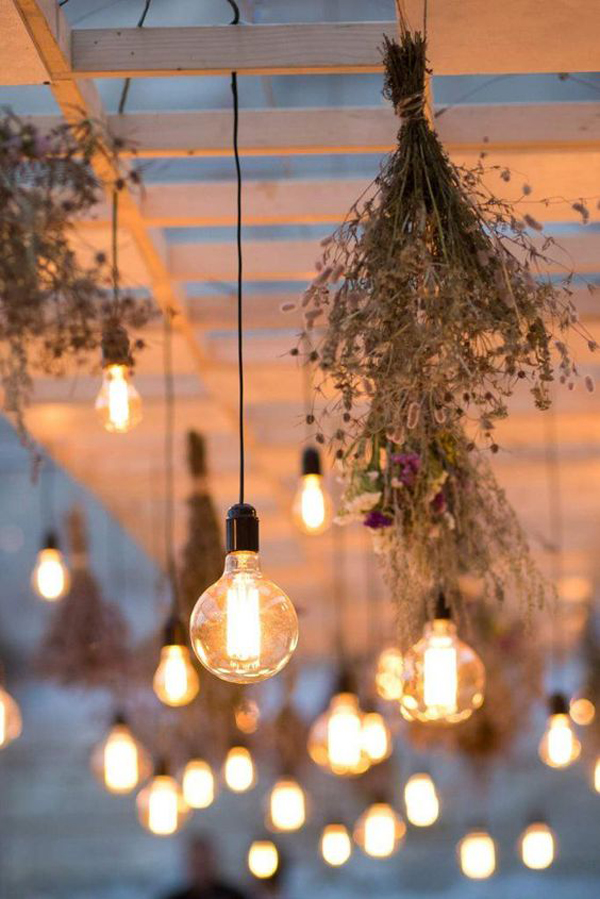 chic-ramadan-pendant-light-with-dried-flowers