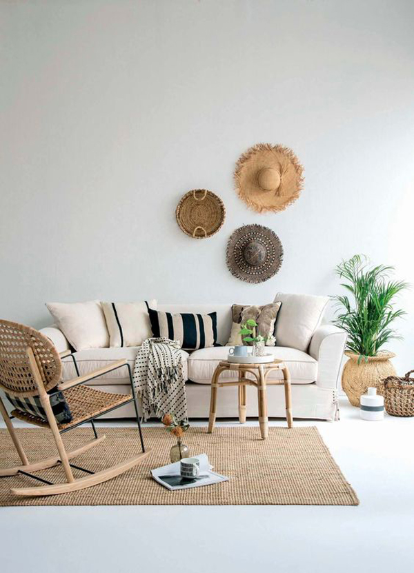 coastal-living-room-design-with-jute-rugs