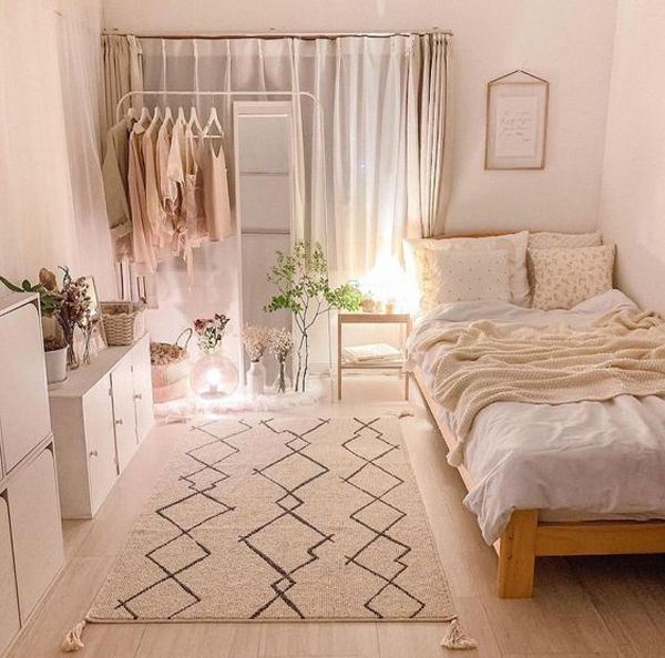 cozy-korean-bedroom-with-rugs