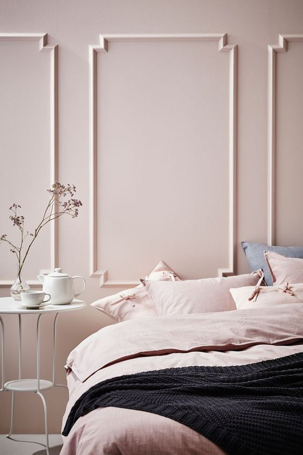 cute-pink-bedroom-design-with-wall-moulding