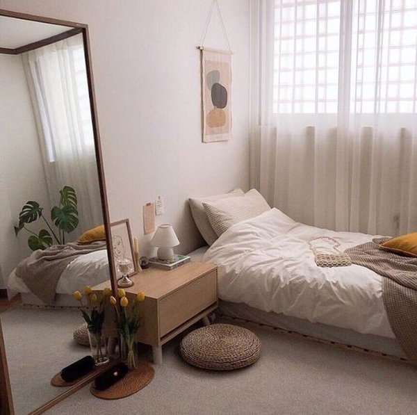 minimalist-korean-bedroom-with-large-mirror