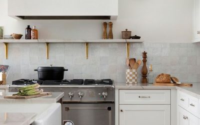 modern-french-style-kitchen-with-cooker-hood